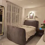 Bougie Studio By St Pauls